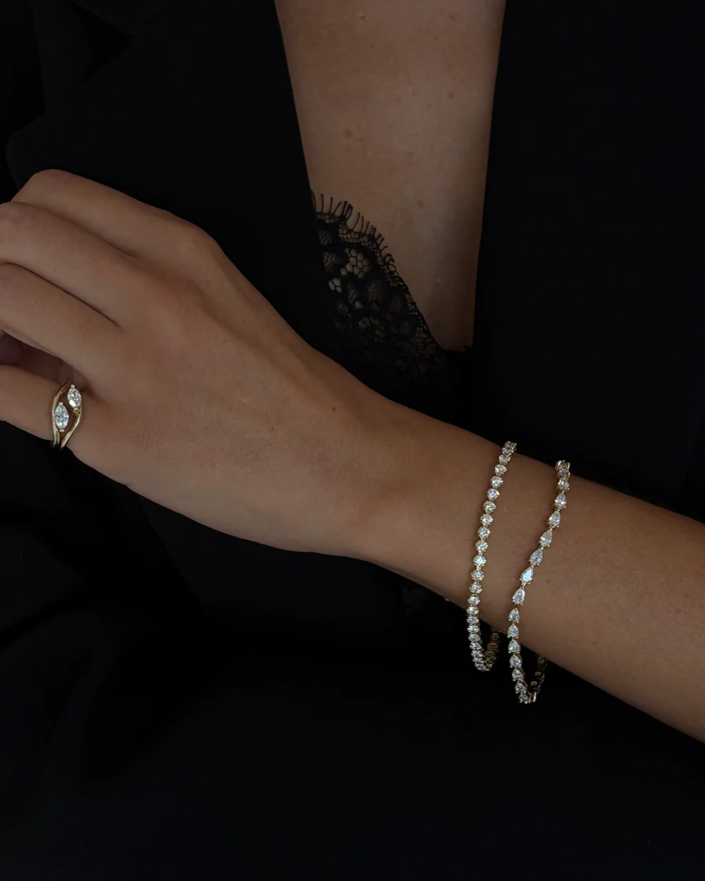 3.48ct Crown Set Tennis Bracelet - 18ct Yellow Gold - Image 7