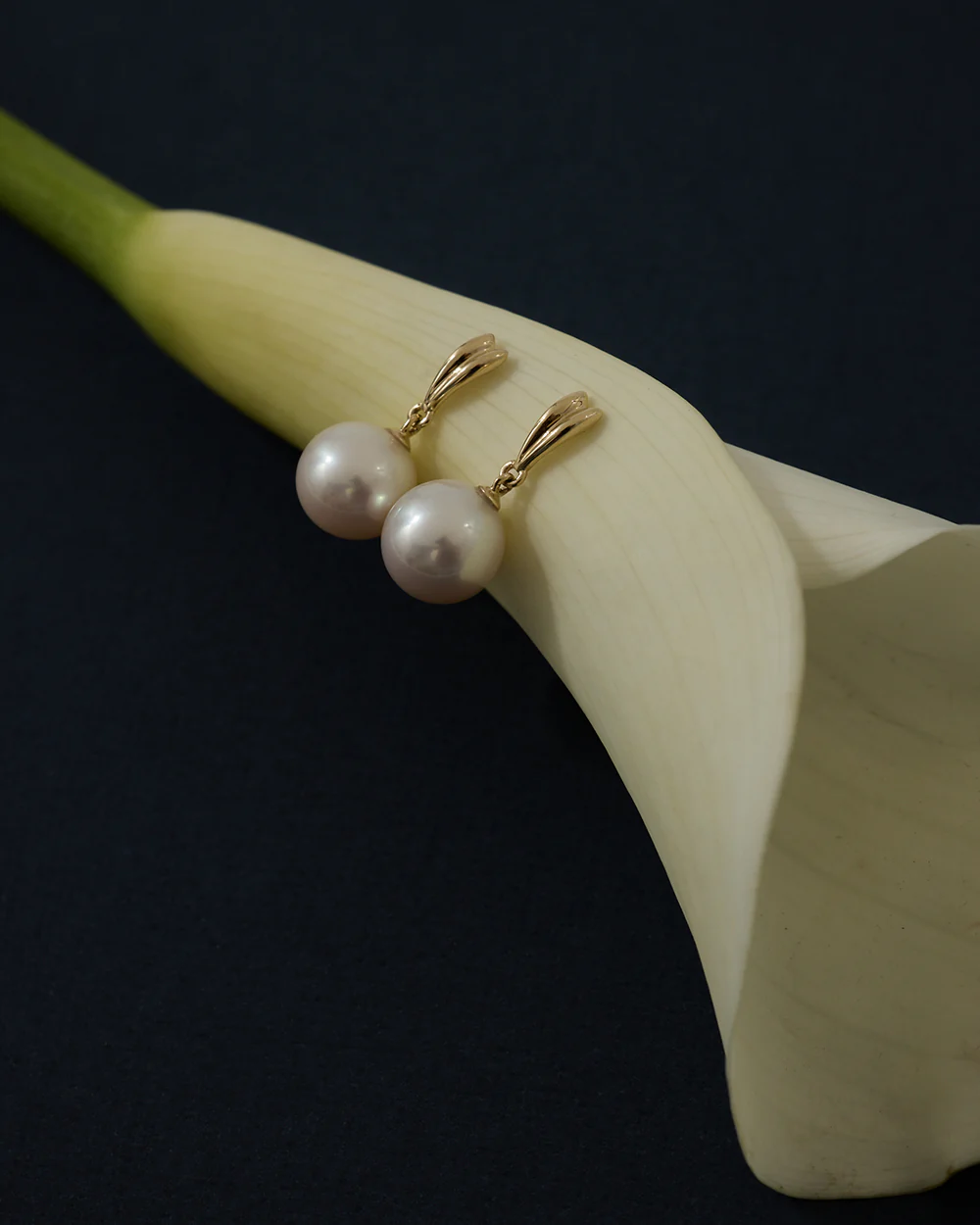 Naz Pearl Earrings - Image 3